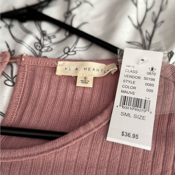 Pink Ribbed Short Sleeve Romper - Picture 4 of 4